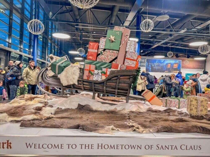 Rovaniemi Airport welcomes visitors with a large sleigh with gifts