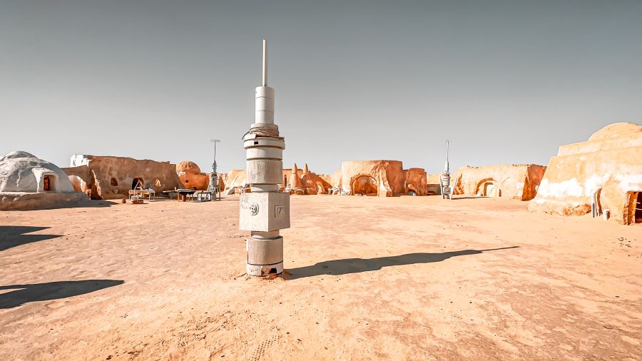 A telescope in a desert landscape in Tunisia